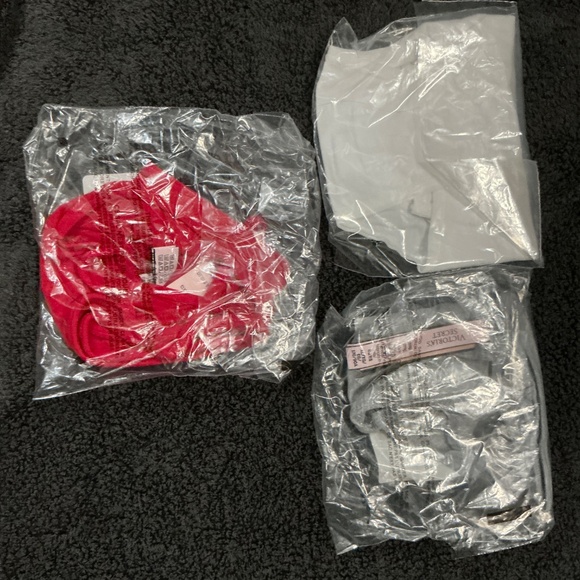 Victoria’s Secret thong lot of 3 size XL - Picture 2 of 3